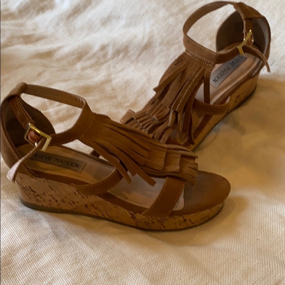 Shoes - Picture 2 of 6